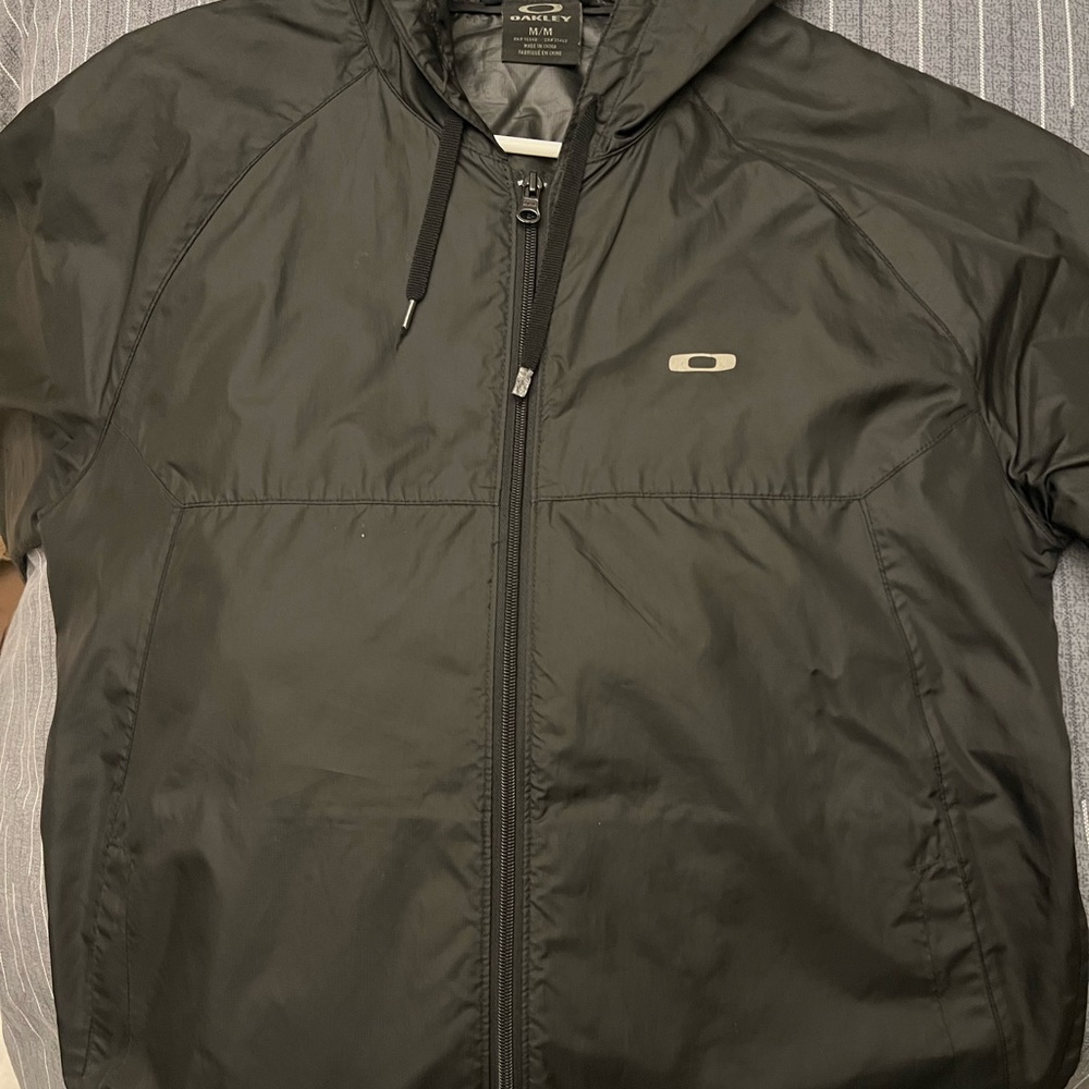 Oakley Men's Windbreaker in Black